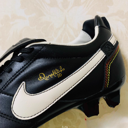 Chuteira Nike Tiempo Ronaldinho R10 – Edição Legend