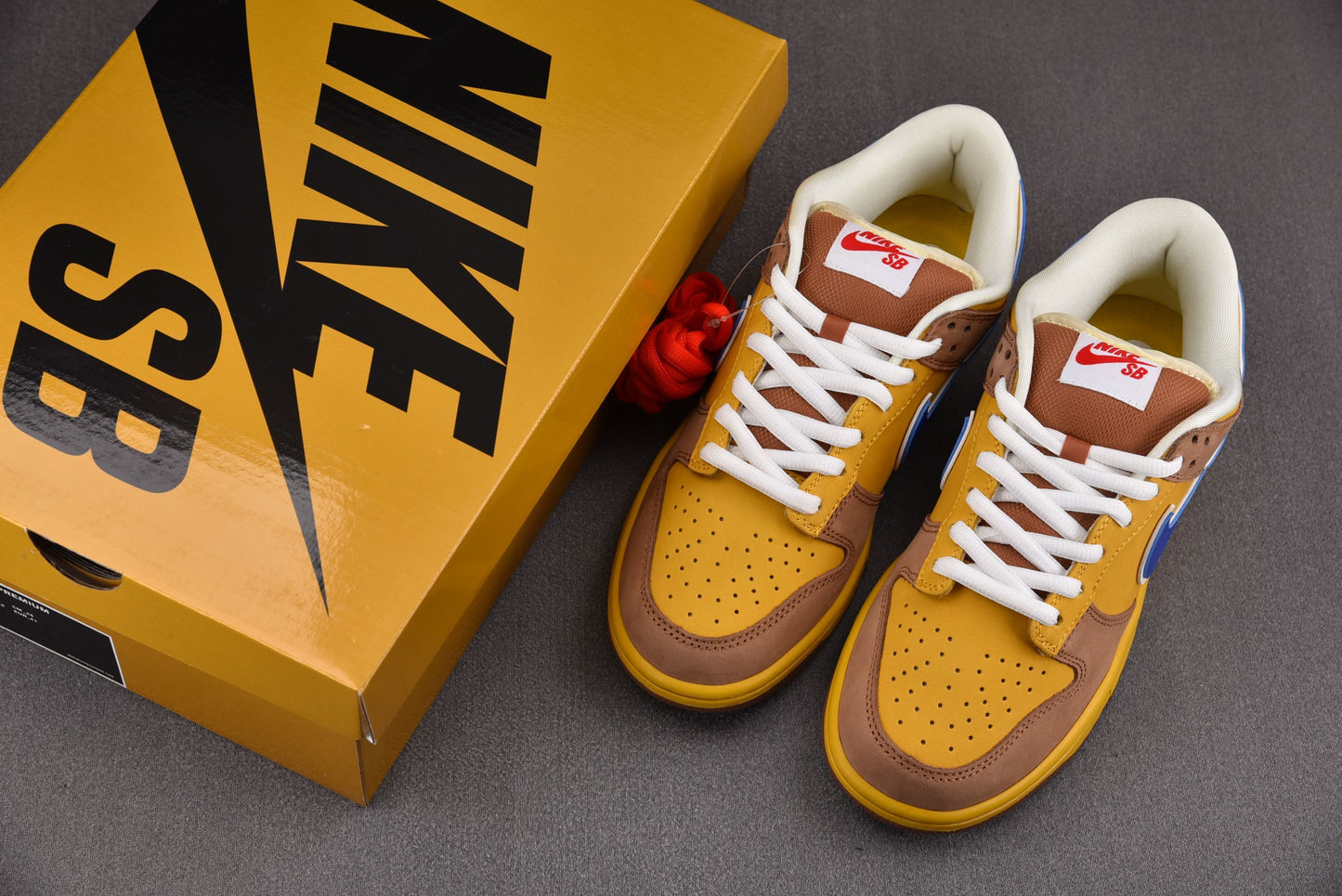 Dunk SB Low Newcastle Brown Ale