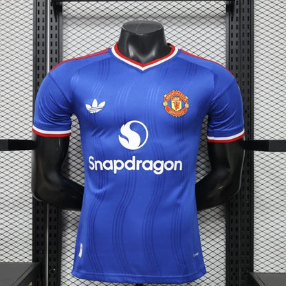 Manchester United 2026/27 Away Blue Football Shirt – Slim Fit Athletic Style