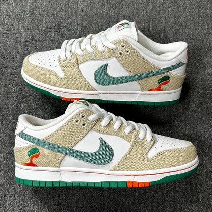 NIKE SB DUNK LOW X JARRITOS