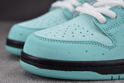 CONCEPTS X DUNK SB LOW “TIFFANY LOBSTER”