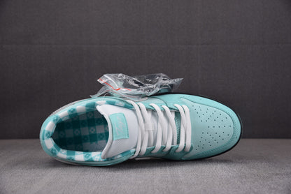 CONCEPTS X DUNK SB LOW “TIFFANY LOBSTER”