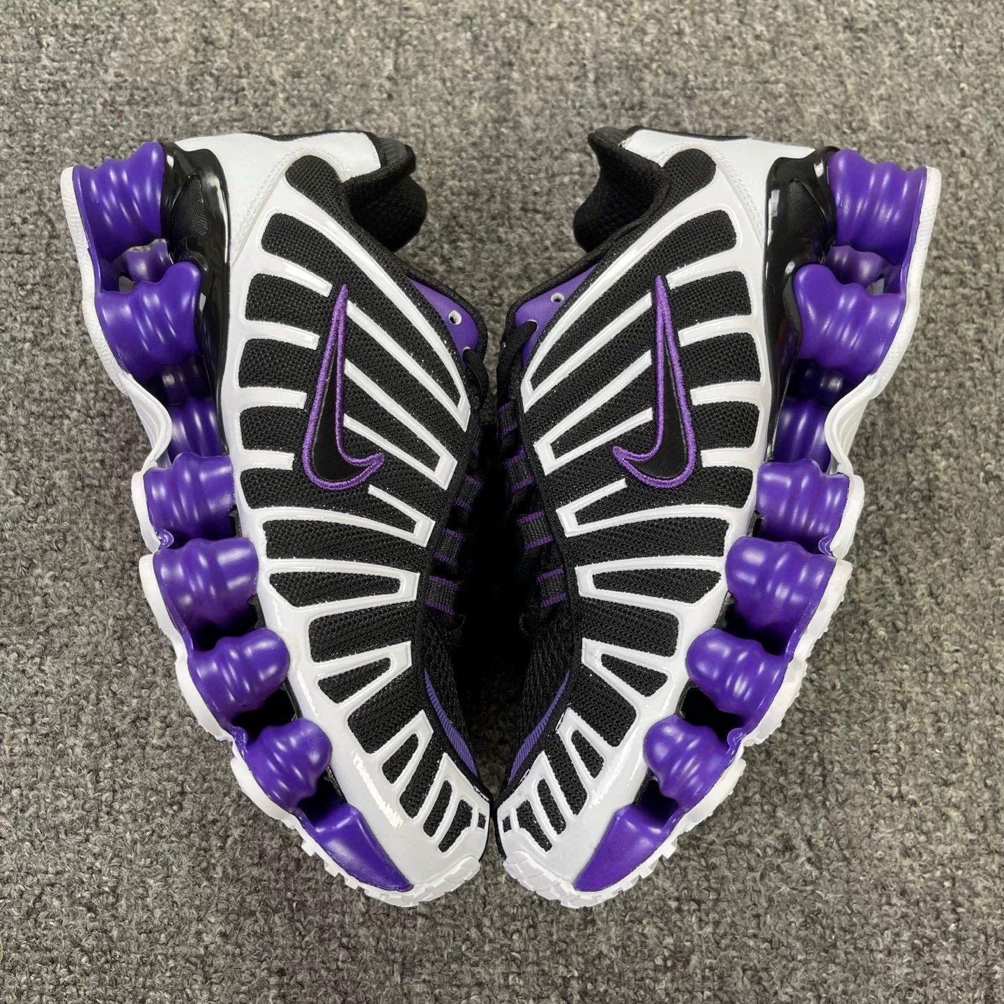 Nike Shox TL Branco e Roxo