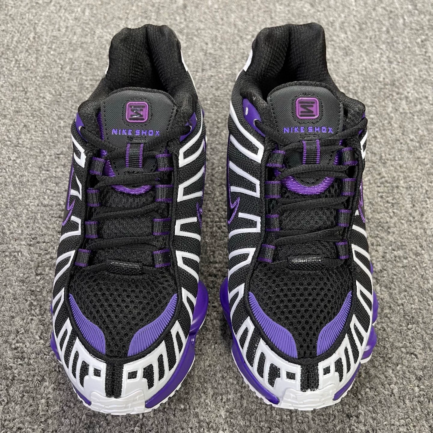 Nike Shox TL Branco e Roxo