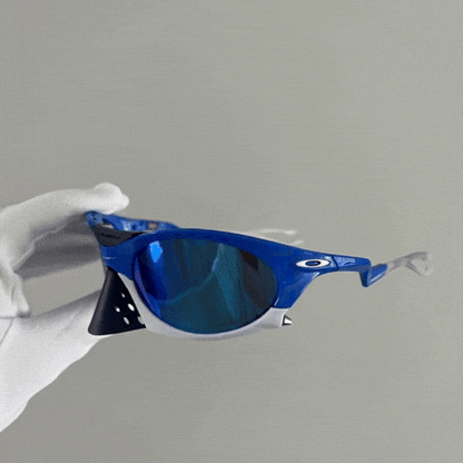 P l a n t a r i s Blue Undefeated