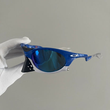 P l a n t a r i s Blue Undefeated