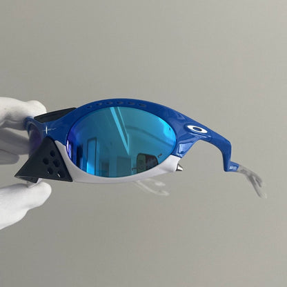 P l a n t a r i s Blue Undefeated