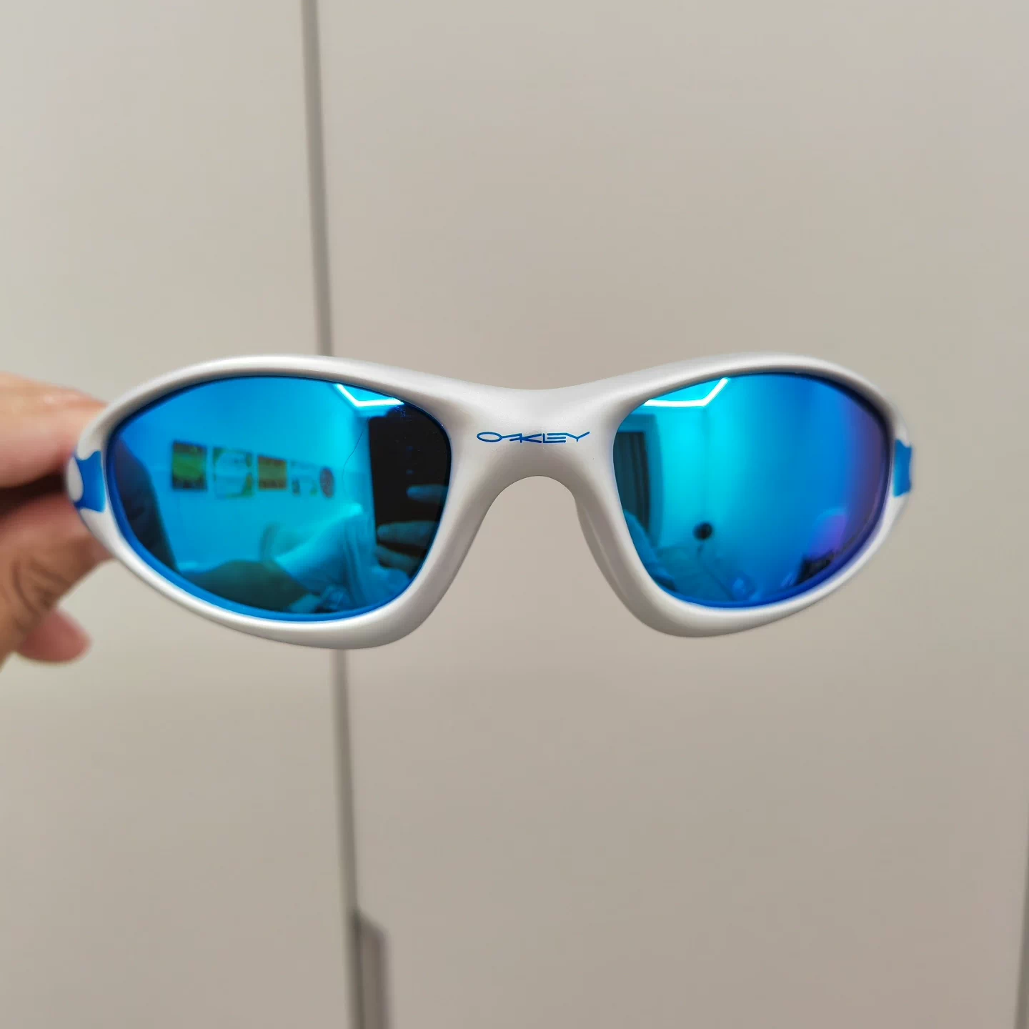 Straight Jacket 99 MUZM (Special 25º Edition)