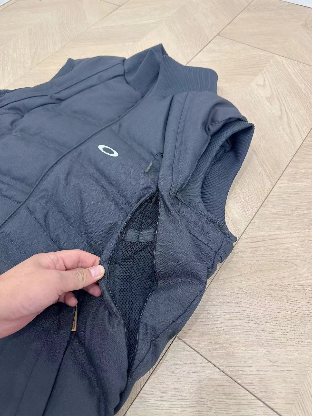 Colete Oakley