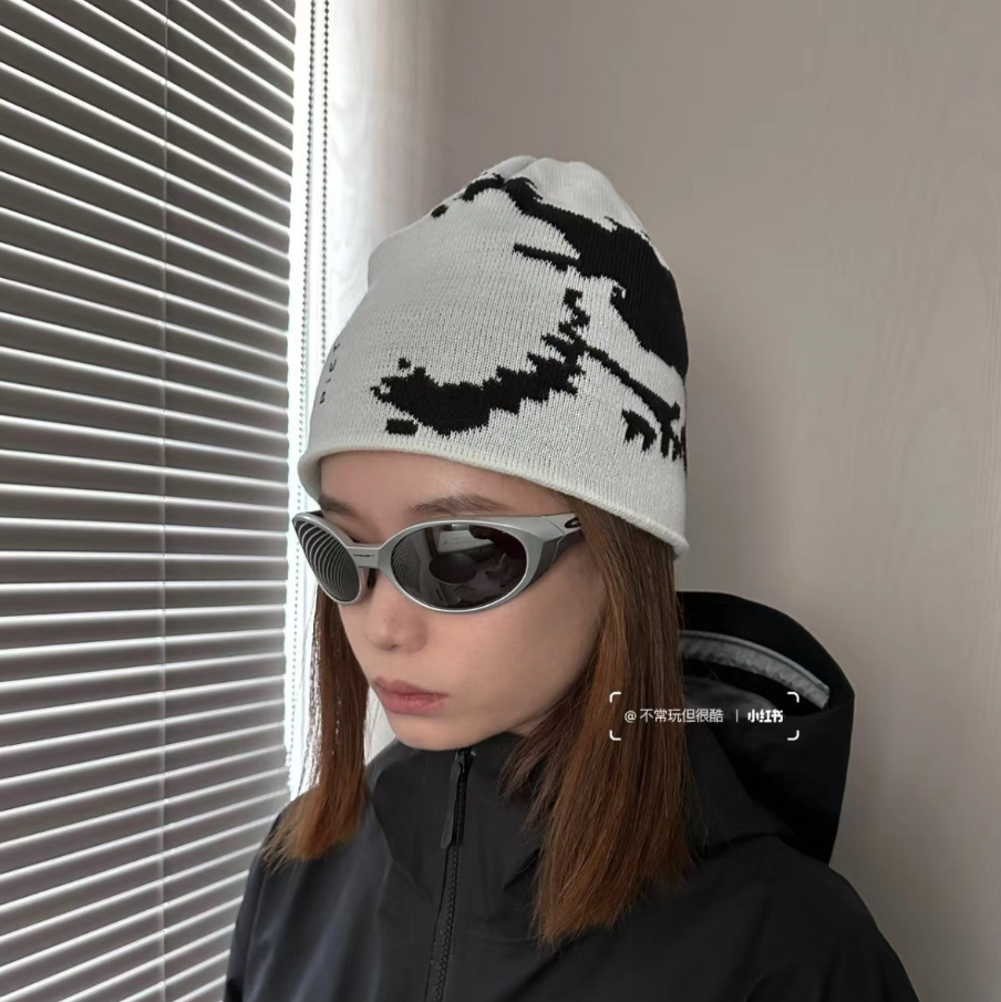Touca Oakley x PIET